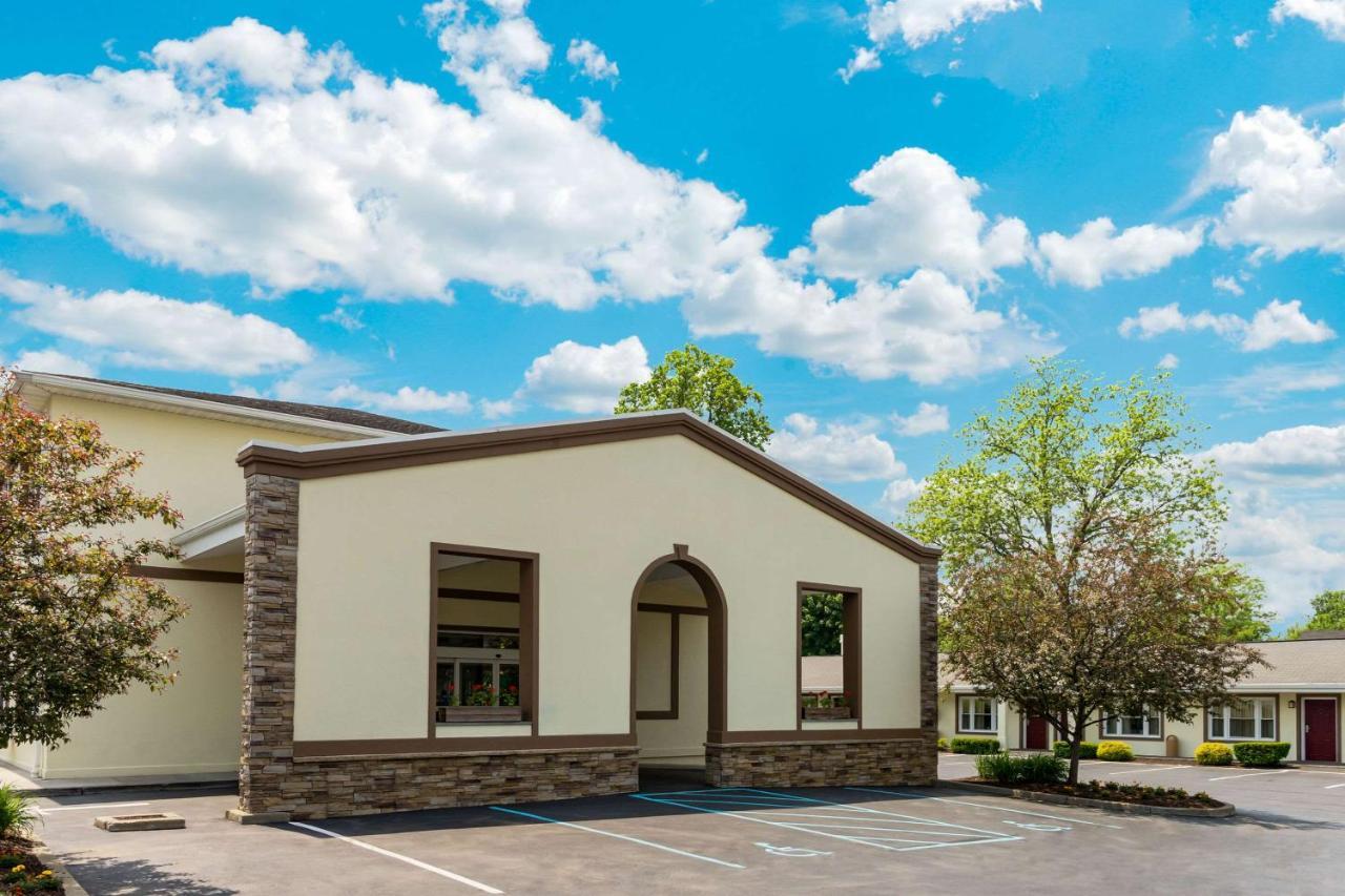 Rodeway Inn Поукипси Экстерьер фото