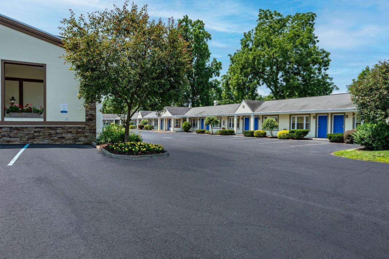 Rodeway Inn Поукипси Экстерьер фото