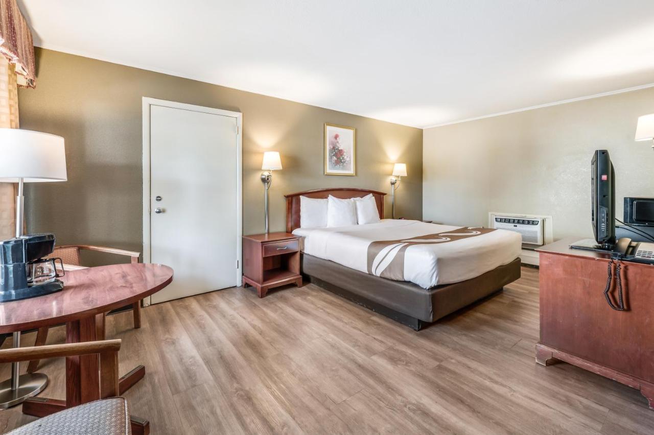 Rodeway Inn Поукипси Экстерьер фото